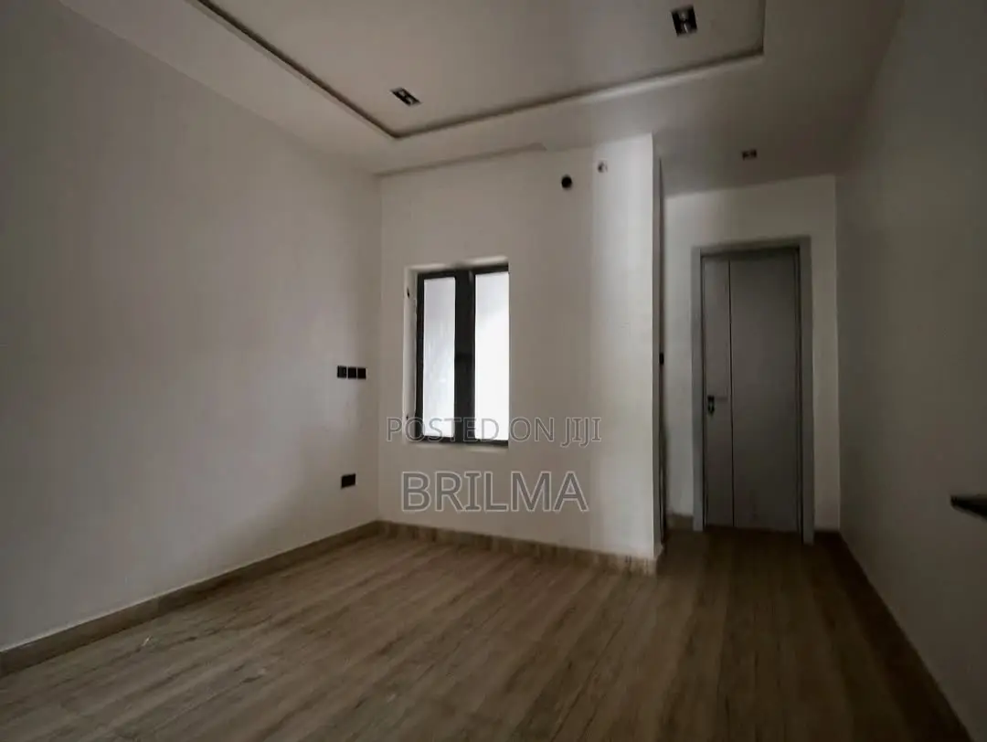 4bdrm Duplex in Durumi for sale in Durumi
