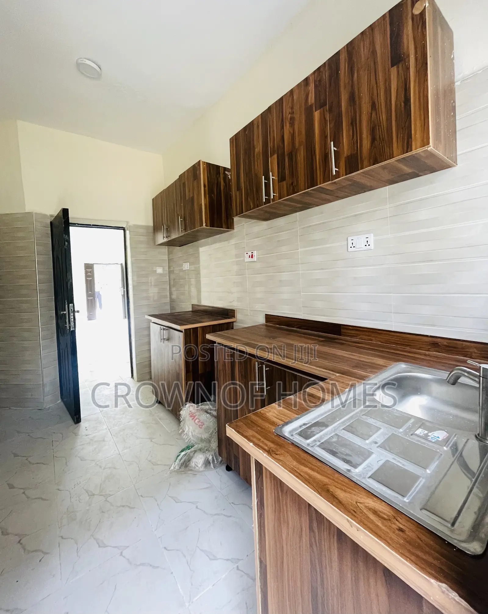 2bdrm Apartment in Abijo for sale in Abijo