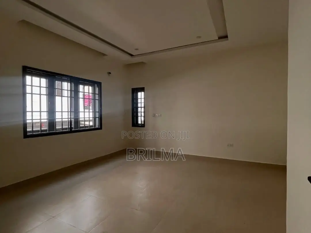 3bdrm Block of Flats in Life Camp for sale in Life Camp