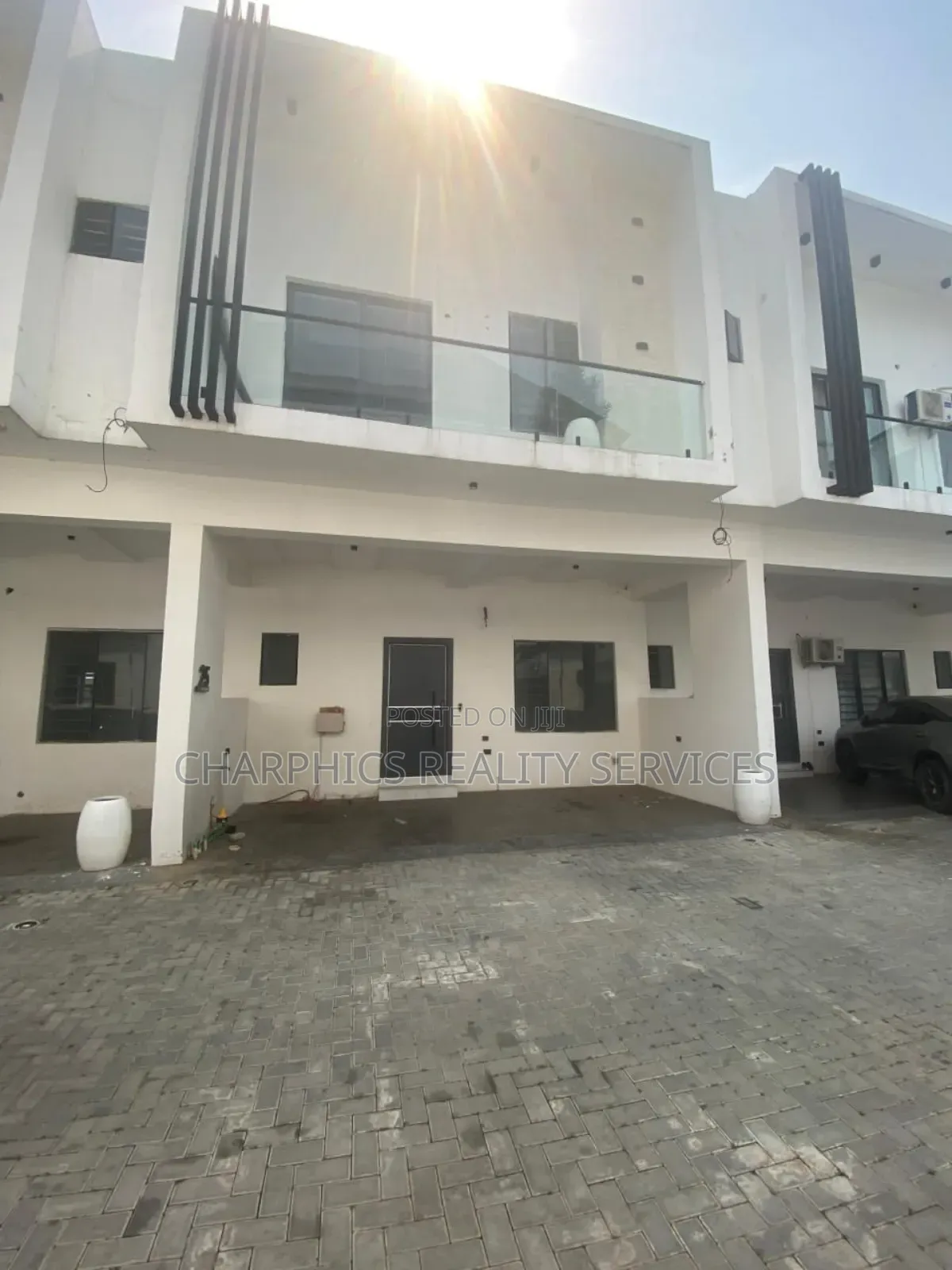 4bdrm Duplex in Ikota for rent in Ikota