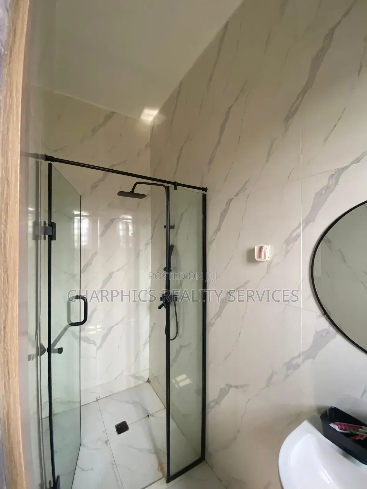 4bdrm Duplex in Ikota for rent in Ikota