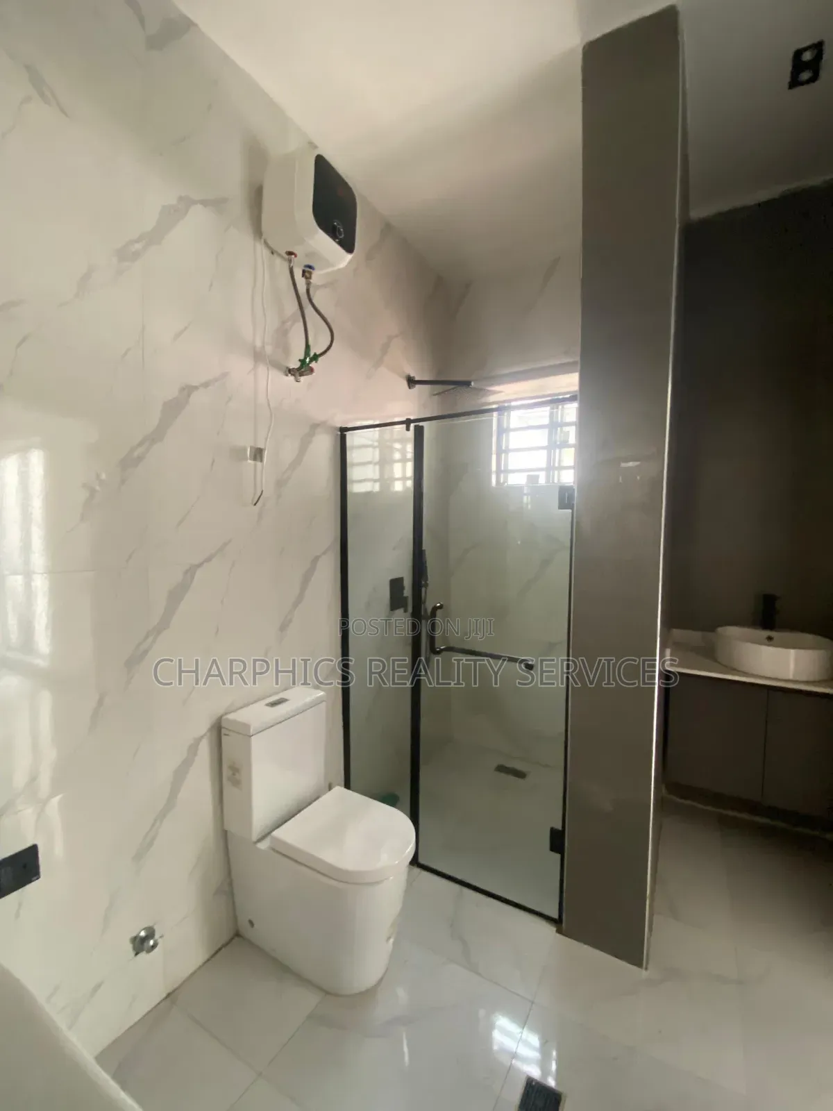 4bdrm Duplex in Ikota for rent in Ikota
