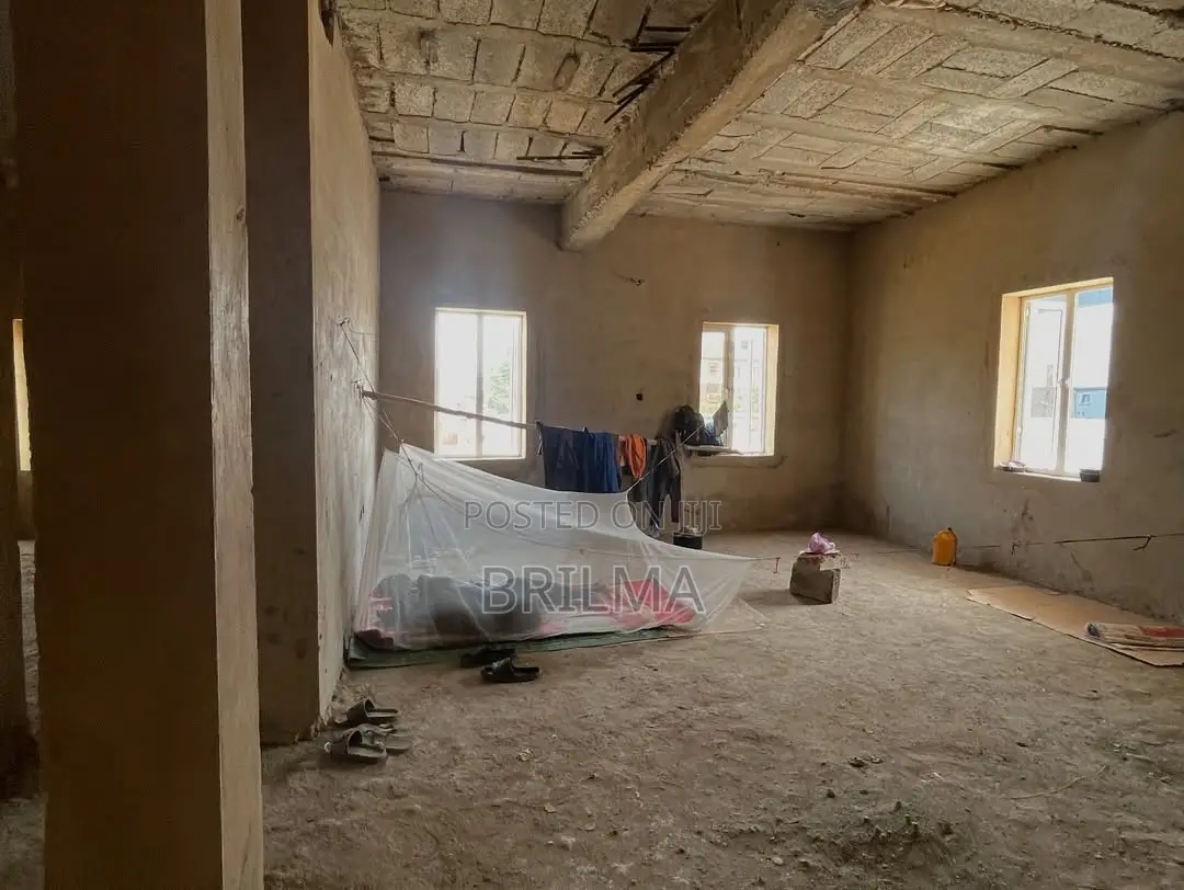 5bdrm Duplex in Mabushi for sale in Mabushi