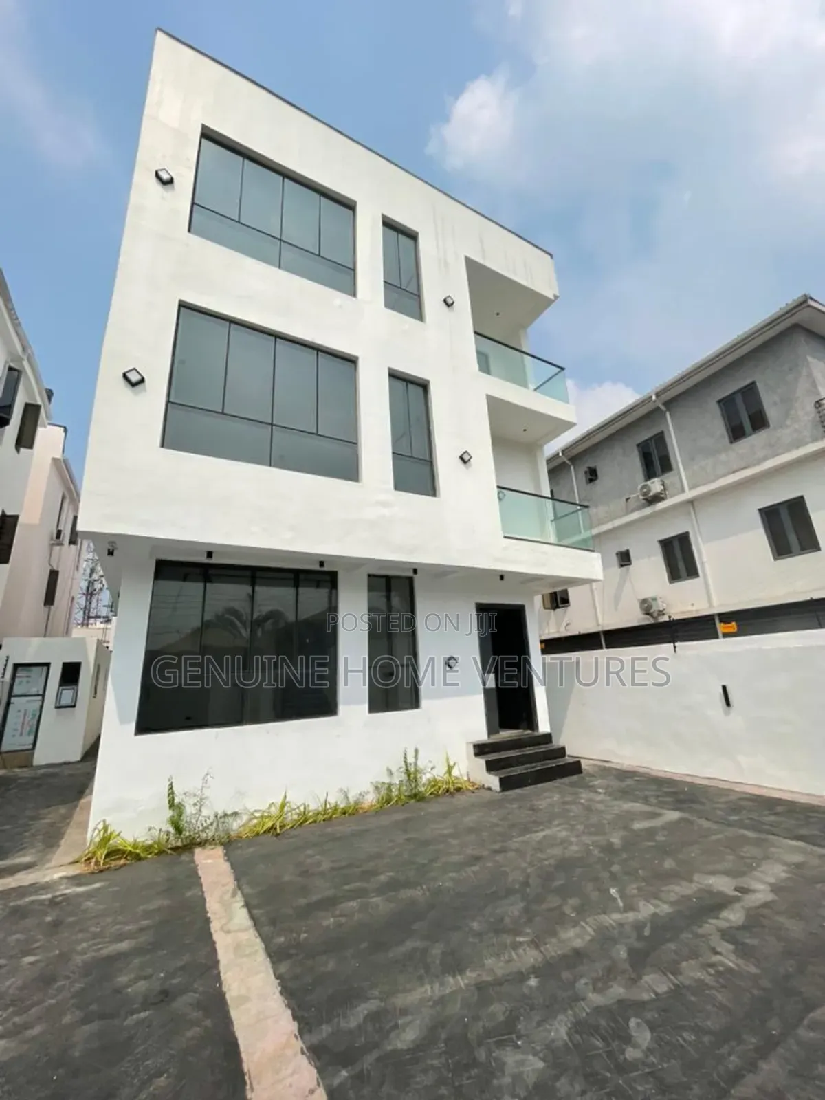 5bdrm Duplex in Lekki Phase One for sale in Lekki Phase 1