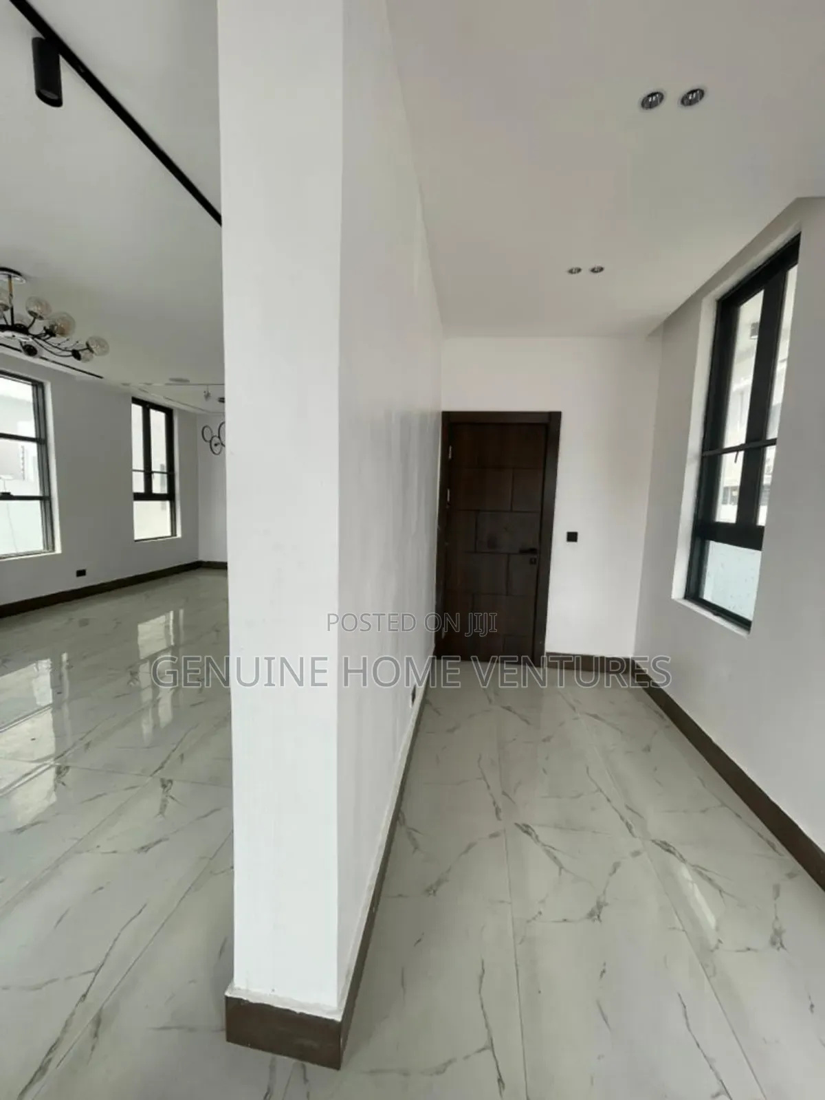 5bdrm Duplex in Lekki Phase One for sale in Lekki Phase 1
