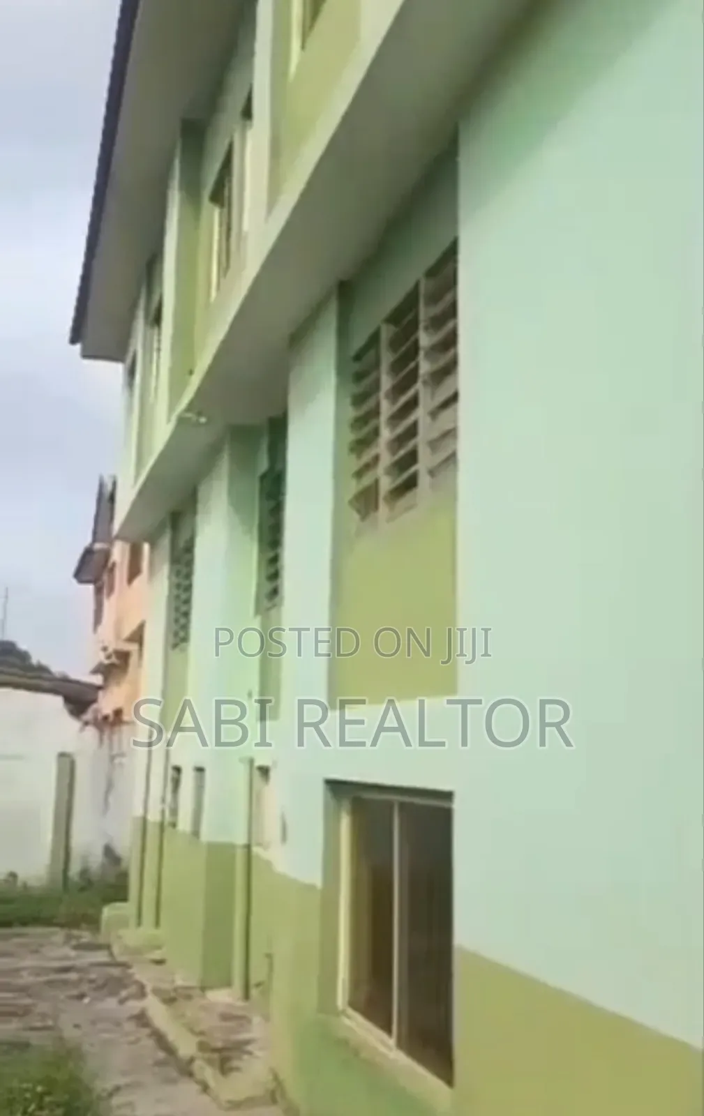 3bdrm Block of Flats in Okunola Egbeda for sale in Egbeda