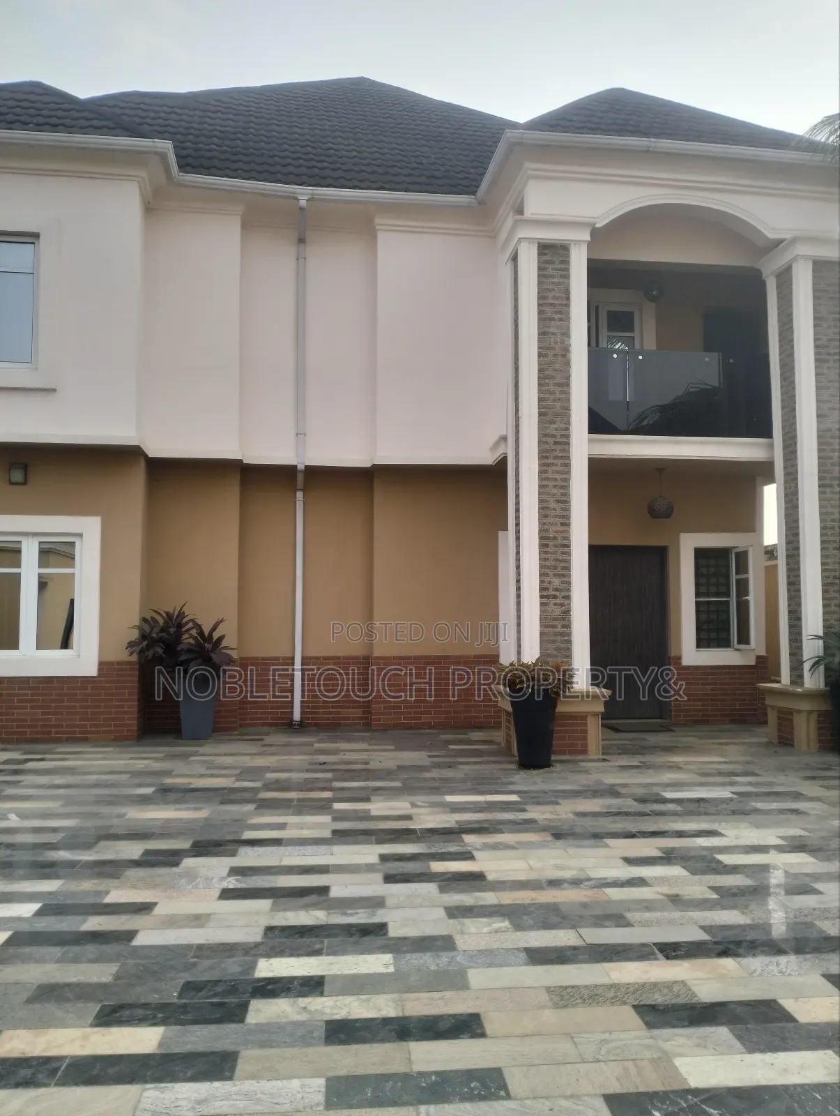 6bdrm Duplex in Magodo Lagos, GRA Phase 1 for sale in GRA Phase 1