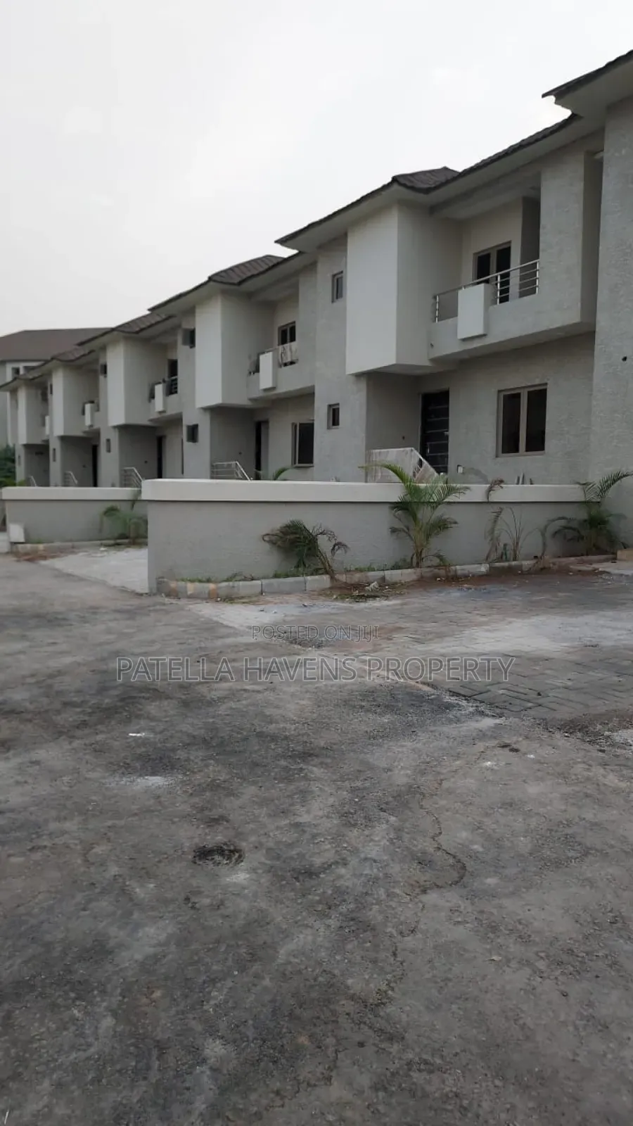3bdrm Duplex in Life Camp for sale in Life Camp