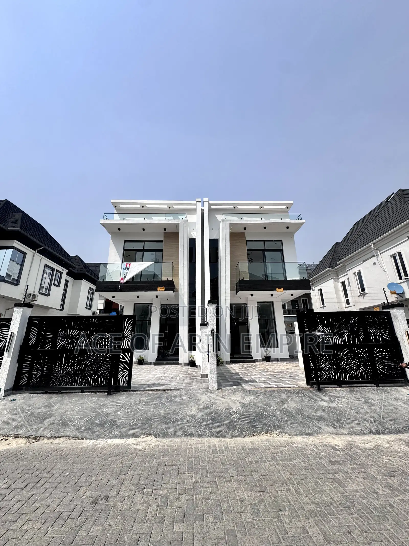 4bdrm Duplex in Orchid Estate, Ikota for sale in Ikota