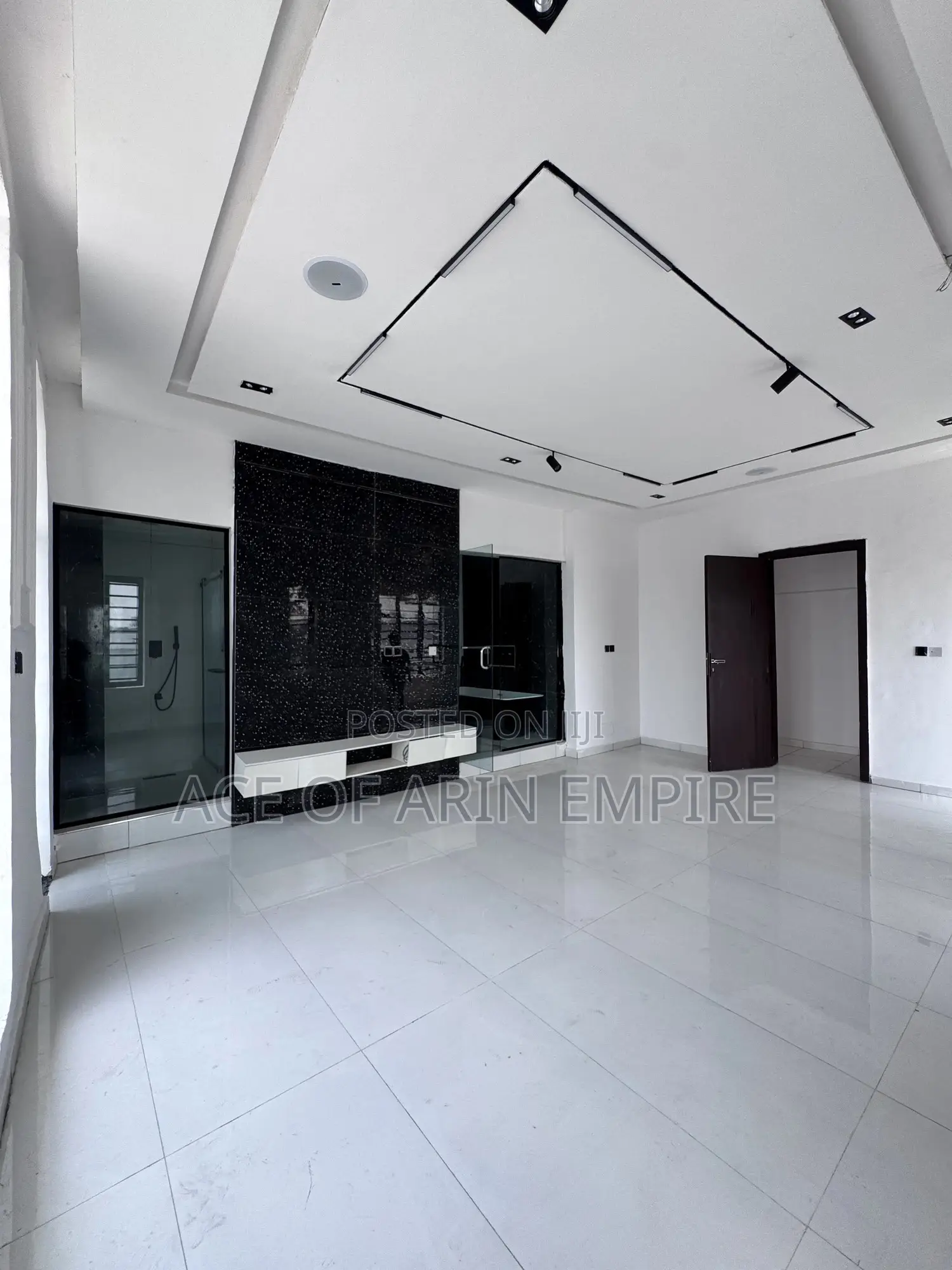 5bdrm Duplex in Orchid Estate, Ikota for sale in Ikota