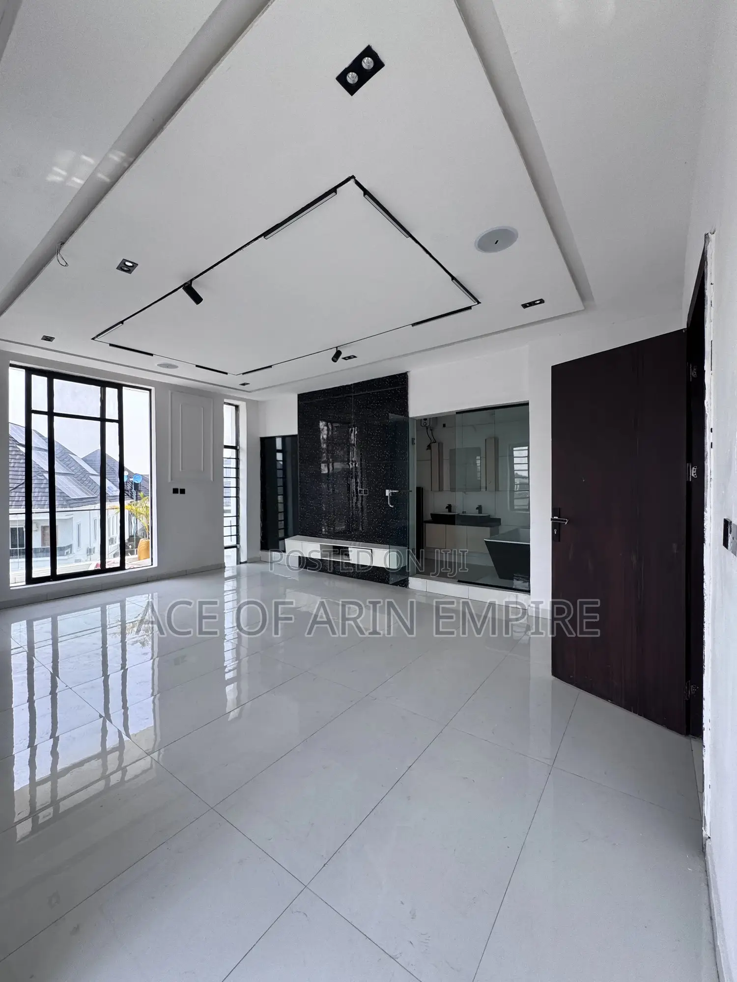 5bdrm Duplex in Orchid Estate, Ikota for sale in Ikota