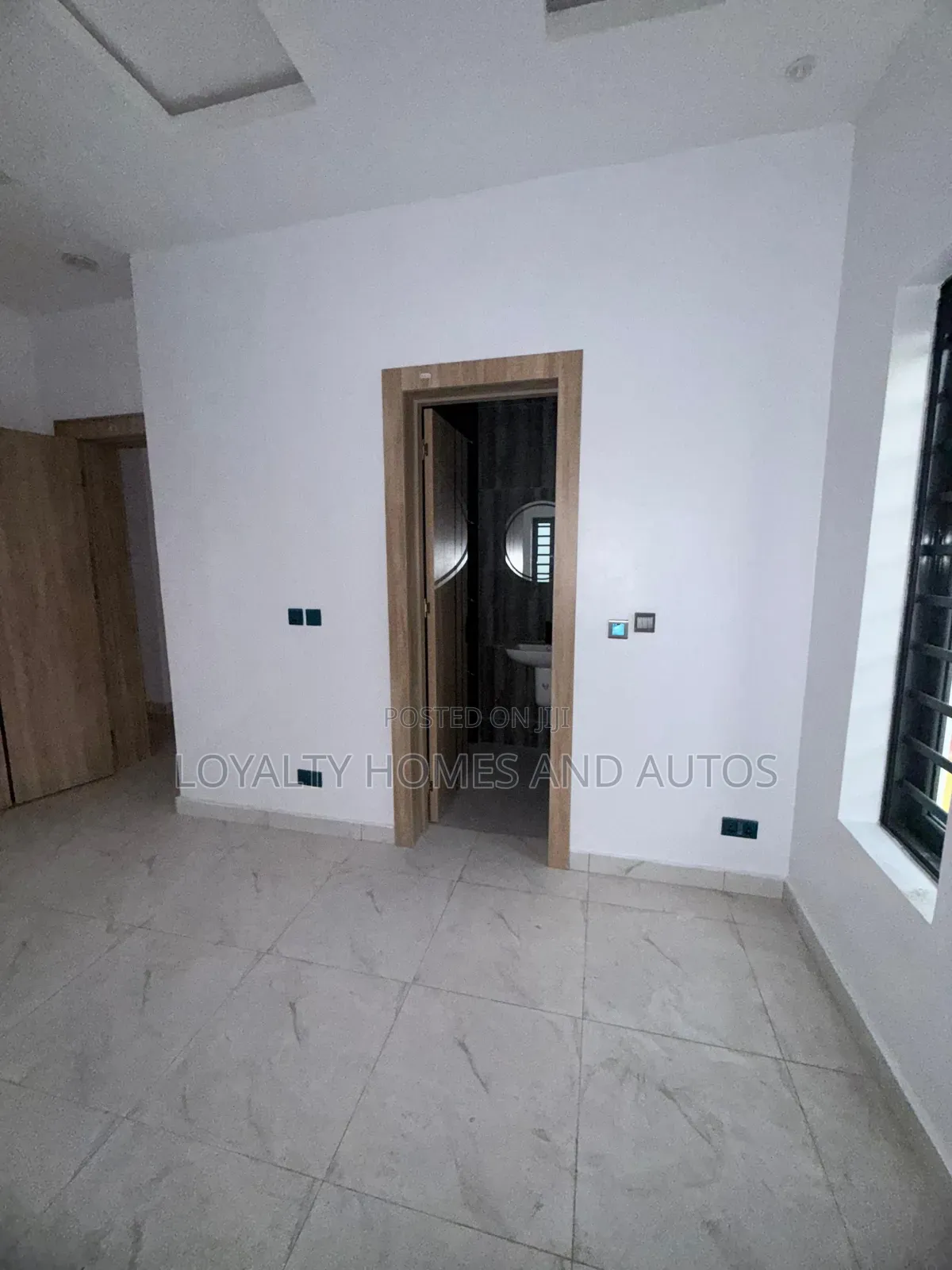 4bdrm Duplex in Adeniyi Jones for sale in Adeniyi Jones