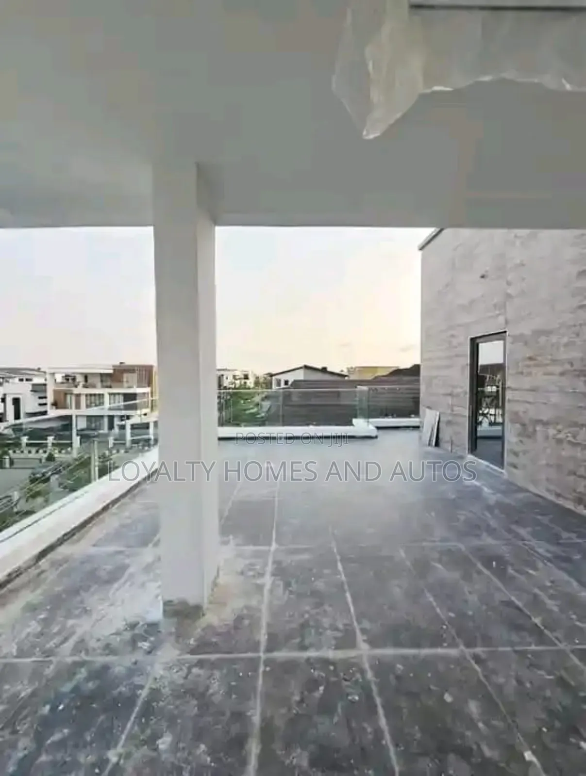 6bdrm Duplex in Osapa london for sale in Osapa london