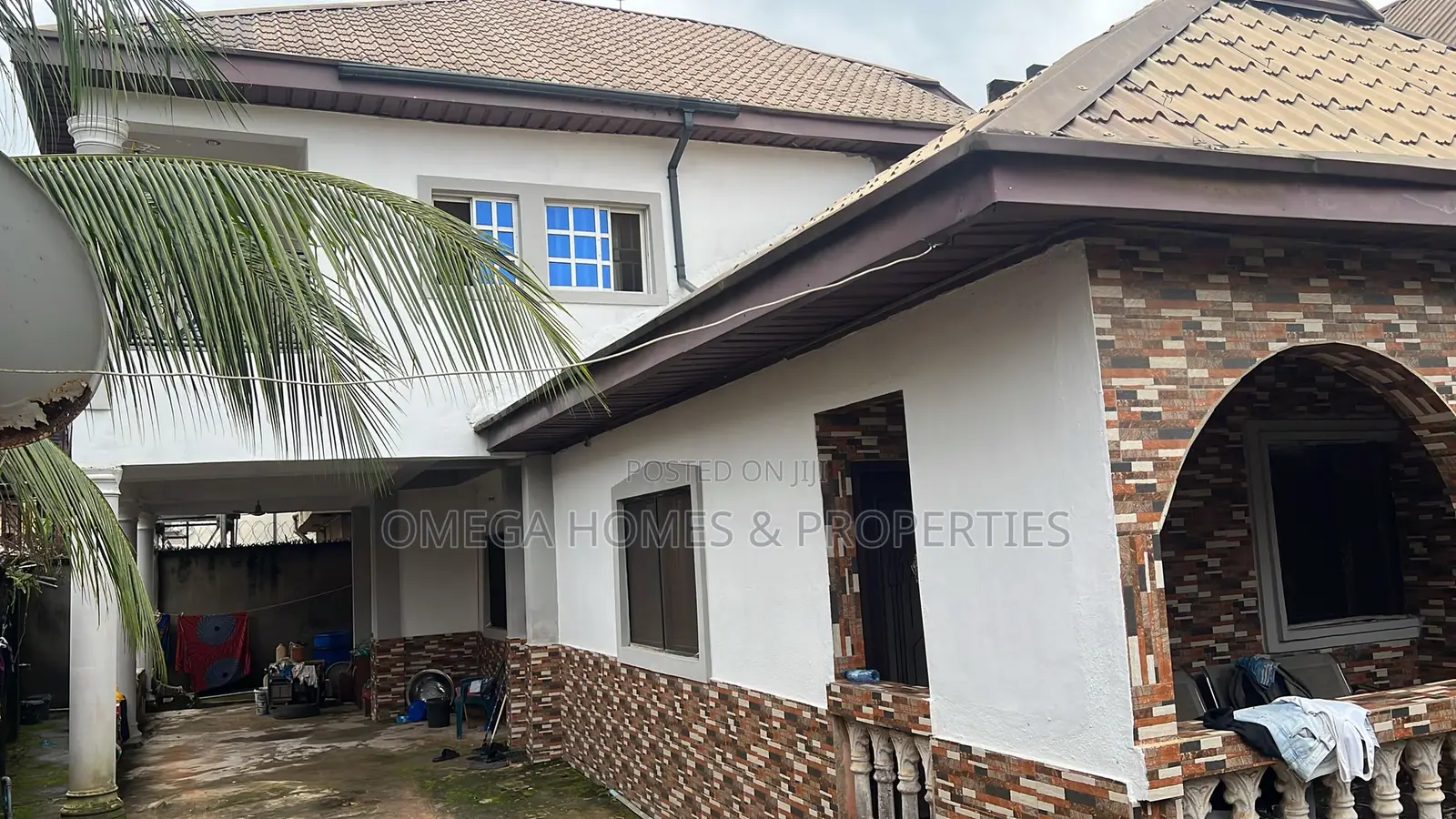 8bdrm Duplex in Agbama Housing, Umuahia for sale in Umuahia