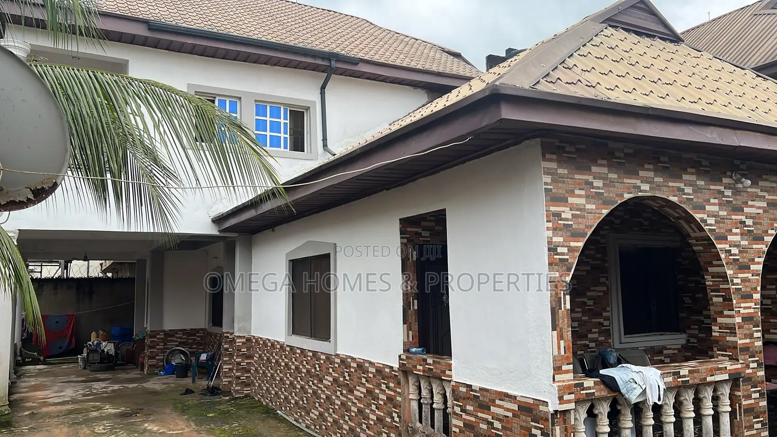 8bdrm Duplex in Agbama Housing, Umuahia for sale in Umuahia
