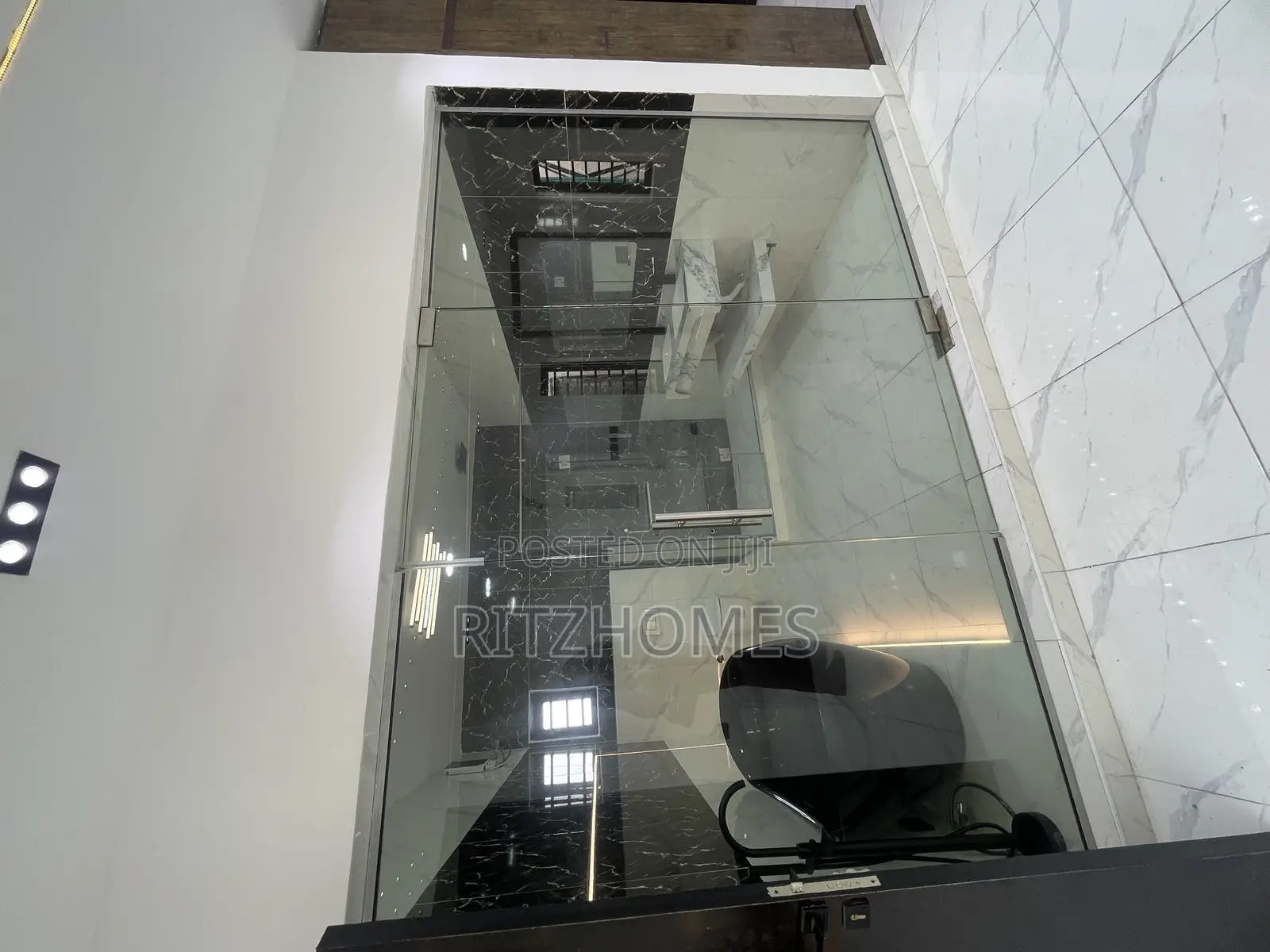 5bdrm Duplex in Lekki for sale in Lekki