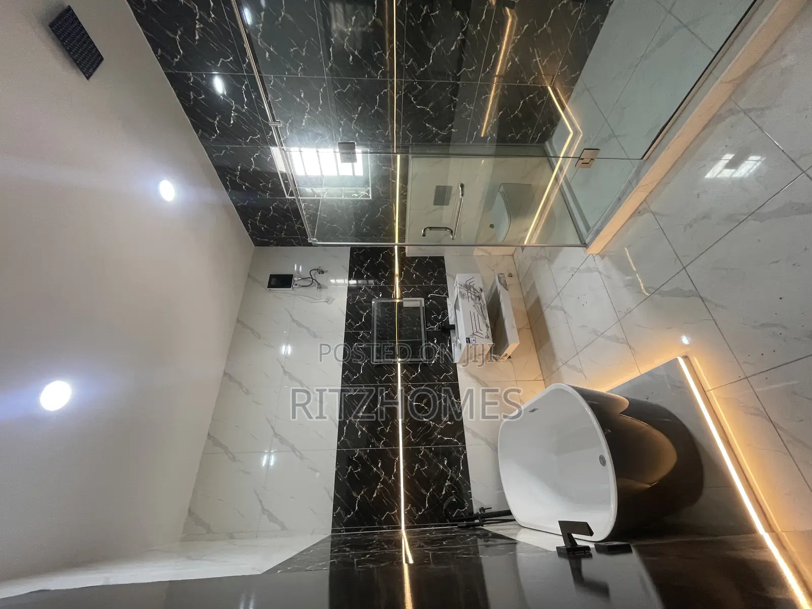 5bdrm Duplex in Lekki for sale in Lekki