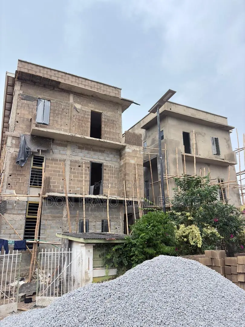 2bdrm Apartment in Old Bodija Estate for sale in Bodija