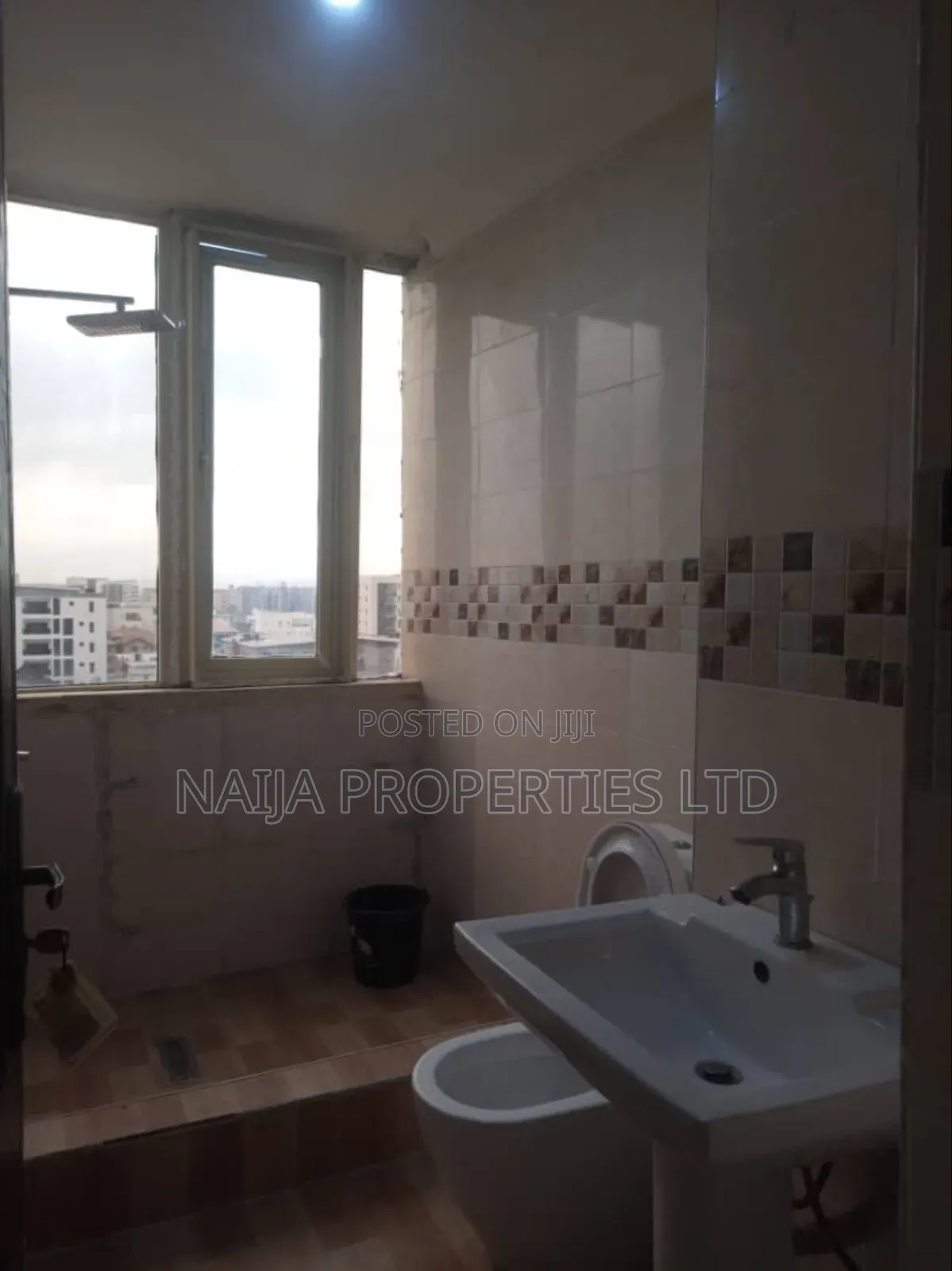 3bdrm Apartment in Ikate-Elegushi, Lekki for rent in Lekki