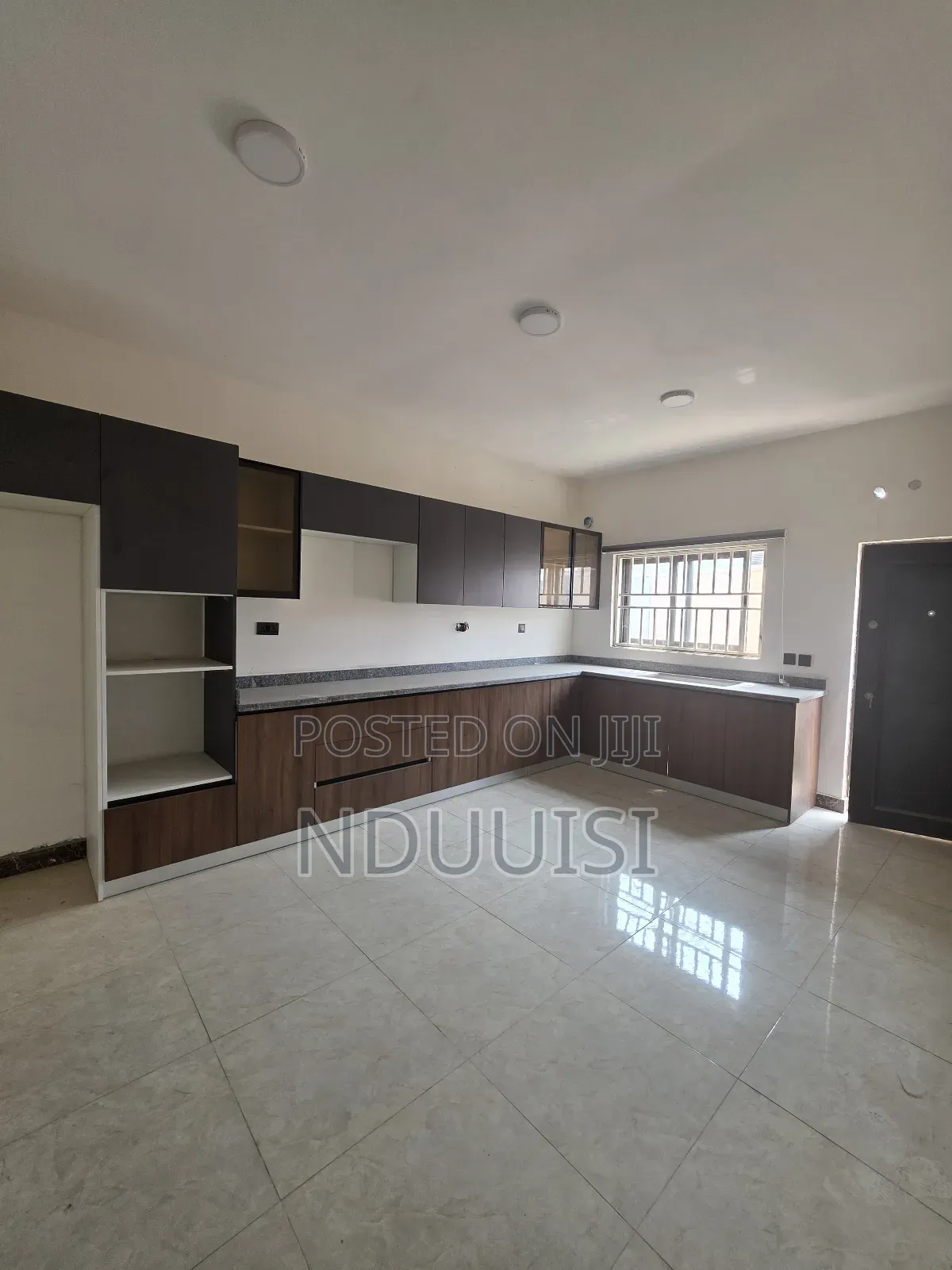 5bdrm Duplex in Mabushi for sale in Mabushi