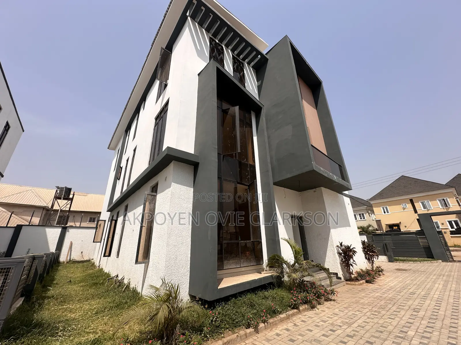6bdrm Duplex in Mabushi for sale in Mabushi