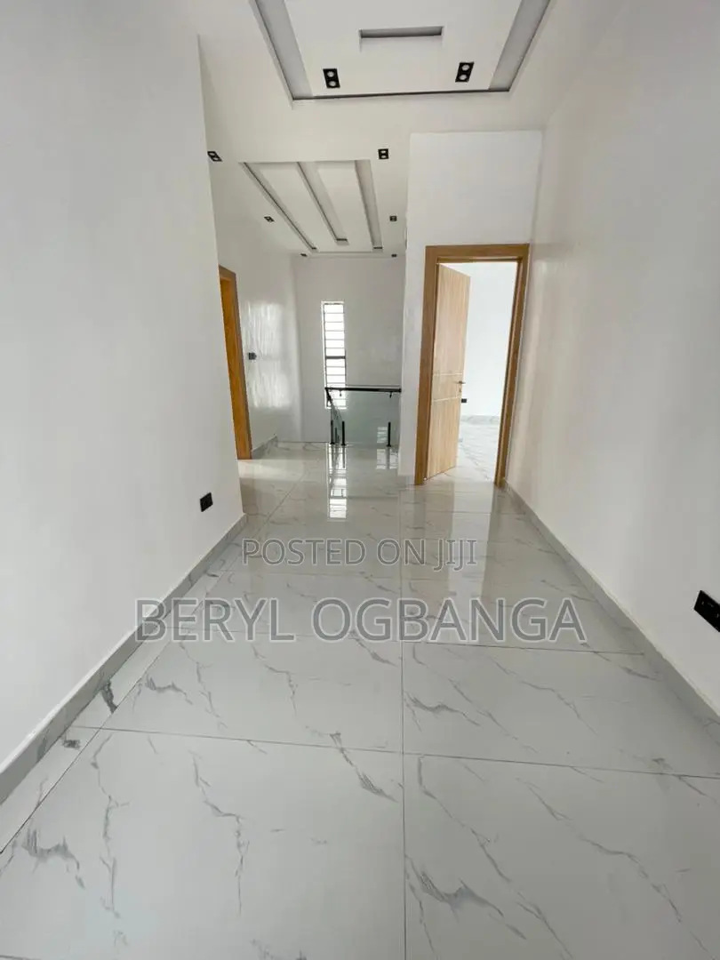4bdrm Duplex in Lekki Phase 2 for sale in Lekki Phase 2