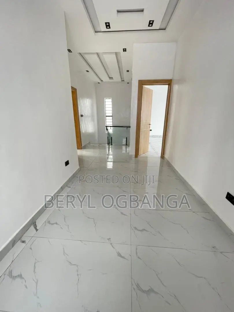 4bdrm Duplex in Lekki Phase 2 for sale in Lekki Phase 2