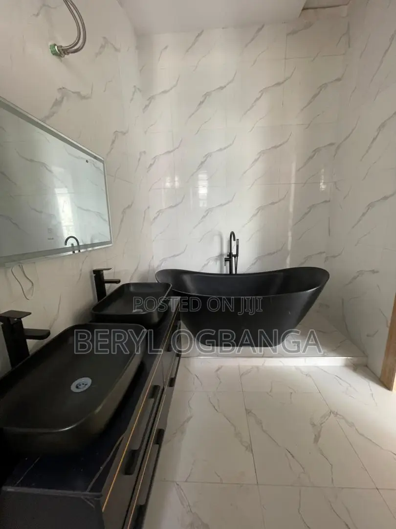 4bdrm Duplex in Lekki Phase 2 for sale in Lekki Phase 2
