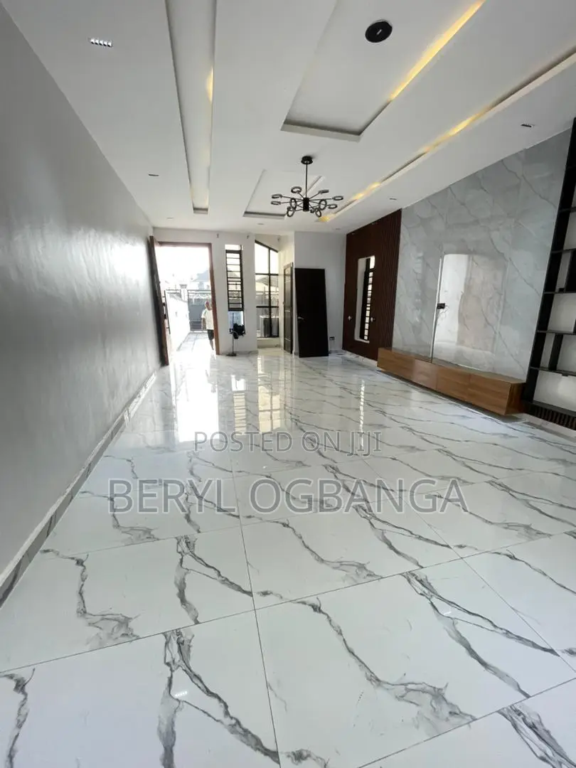 4bdrm Duplex in Lekki Phase 2 for sale in Lekki Phase 2