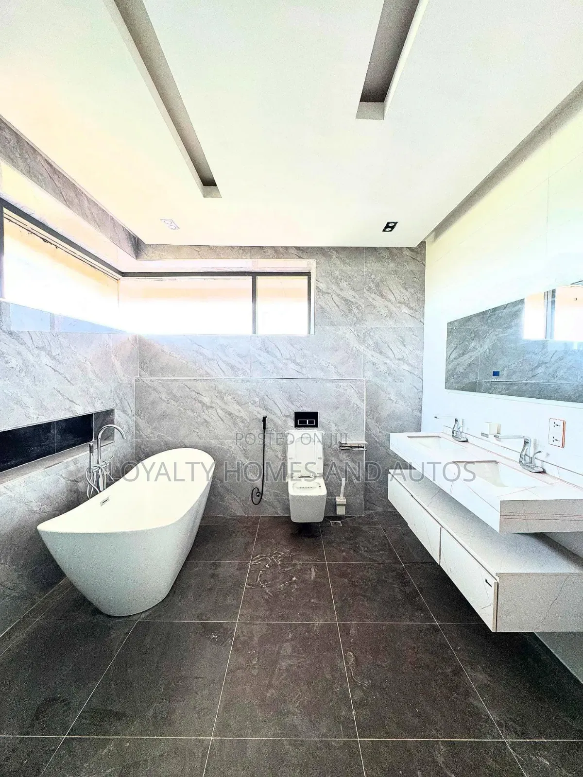5bdrm Duplex in Ajah for sale in Ajah
