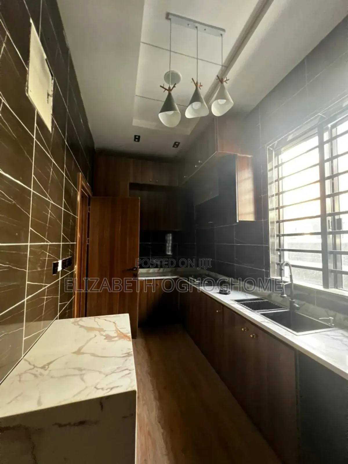 4bdrm Duplex in Ikota for sale in Ikota