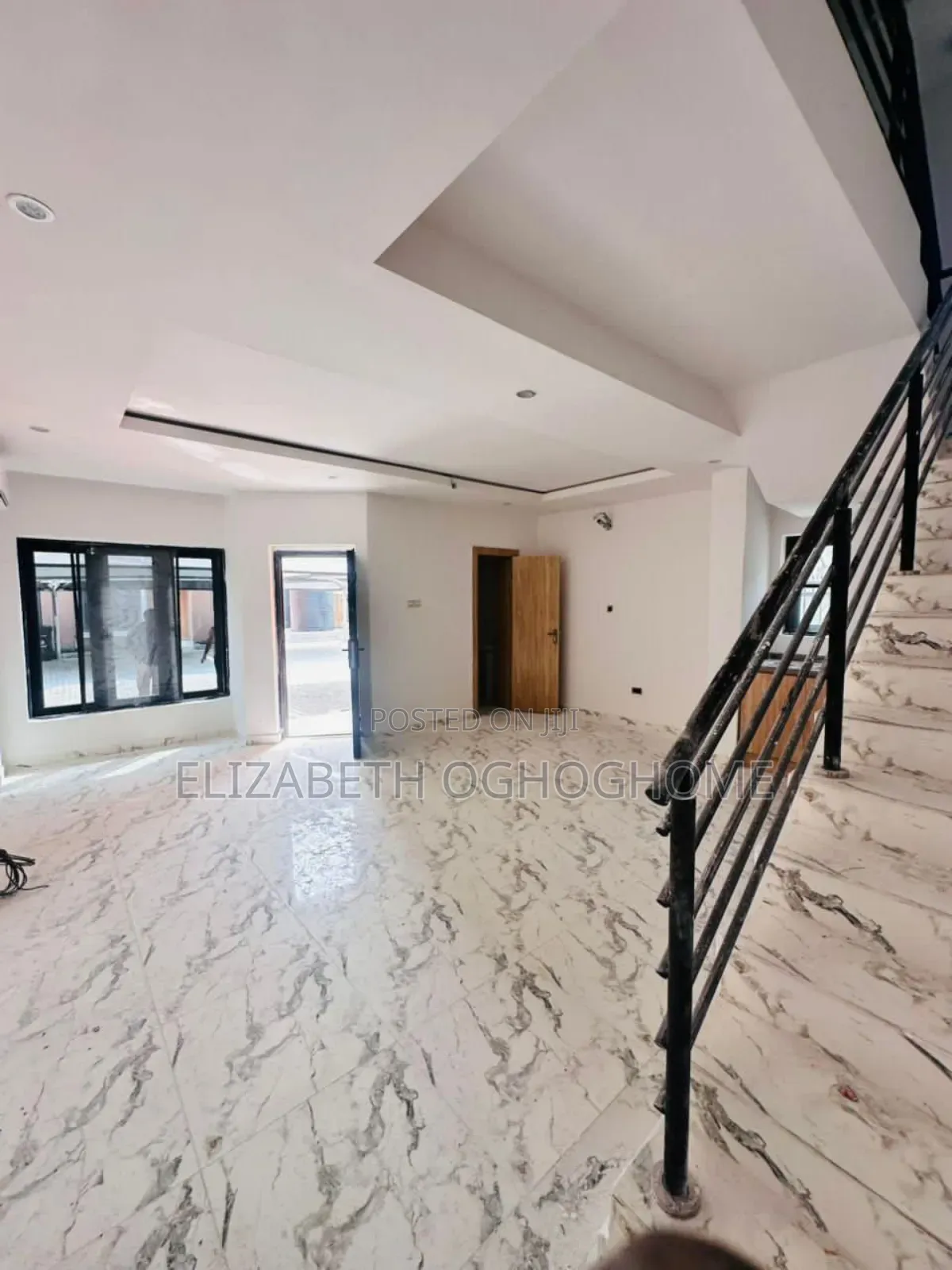 2bdrm Duplex in Lekki Phase 1 for rent in Lekki Phase 1