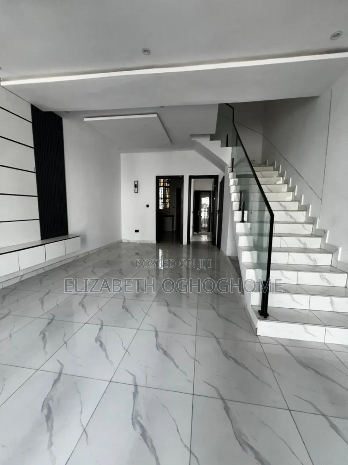 3bdrm Duplex in Ikota for sale in Ikota