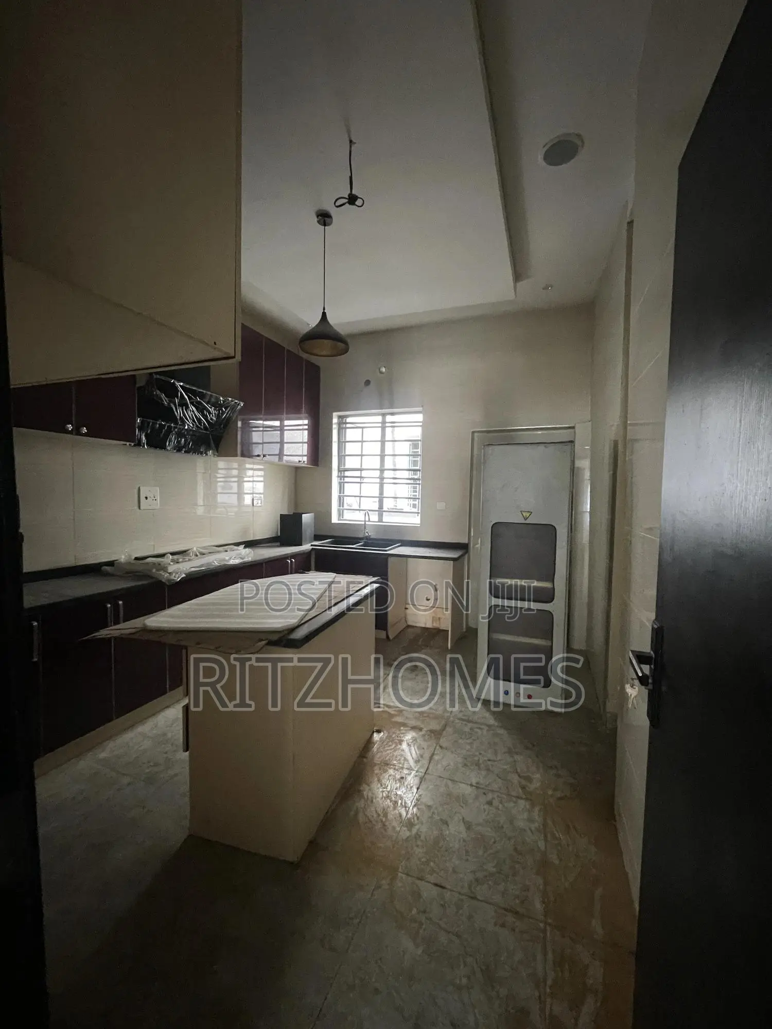 4bdrm Duplex in Lekki for sale in Lekki
