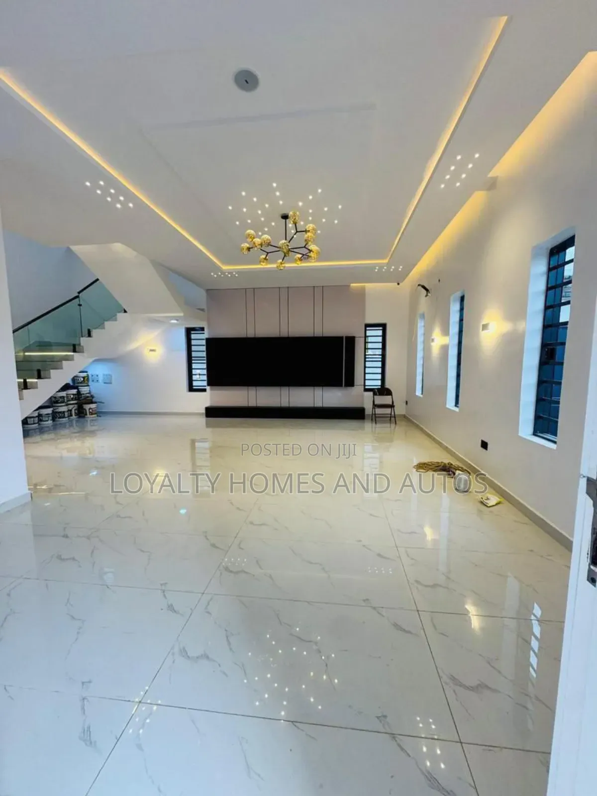 5bdrm House in Osapa london for sale in Osapa london