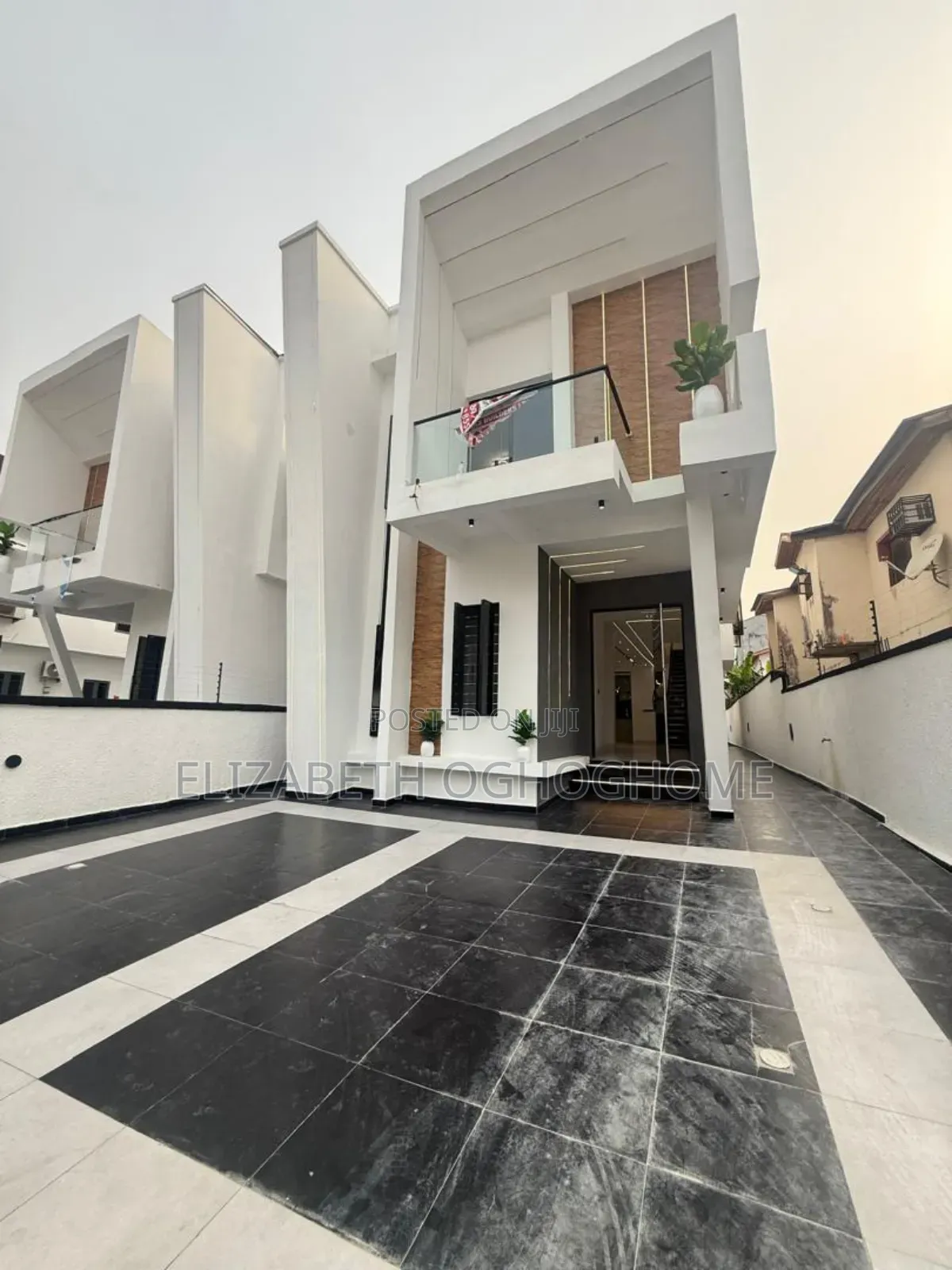 5bdrm Duplex in Ajah for sale in Ajah