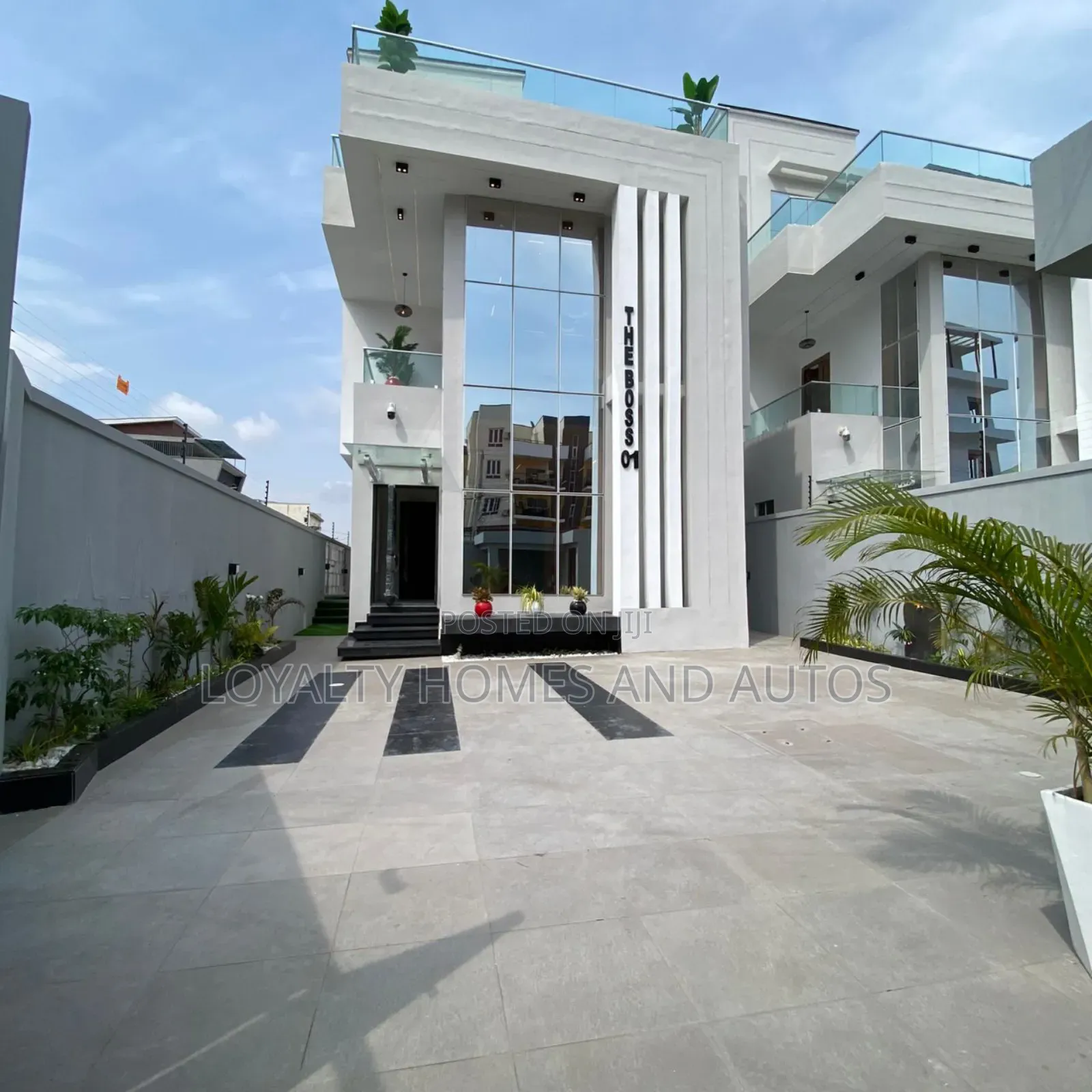 5bdrm Duplex in Lekki Phase 1 for sale in Lekki Phase 1