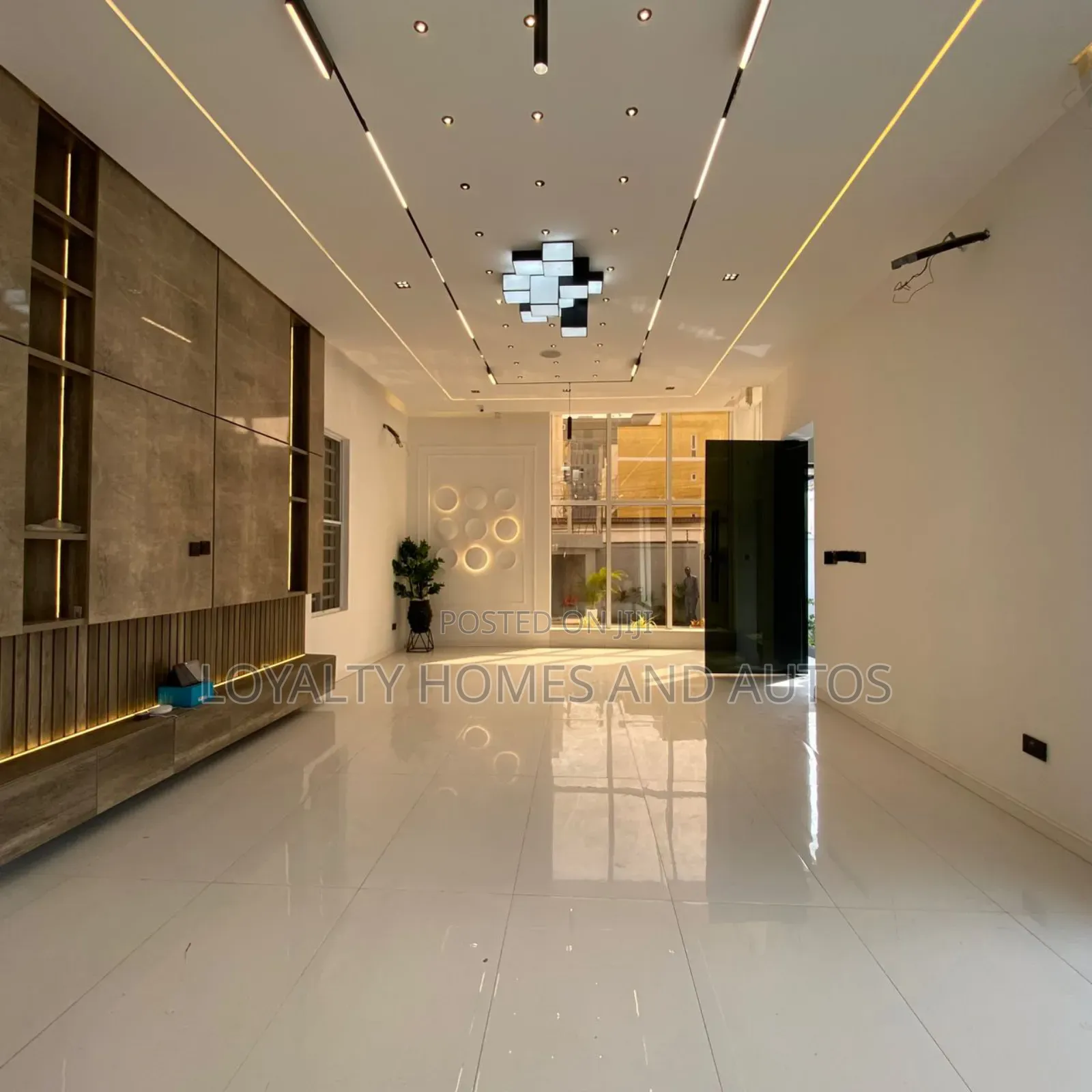 5bdrm Duplex in Lekki Phase 1 for sale in Lekki Phase 1
