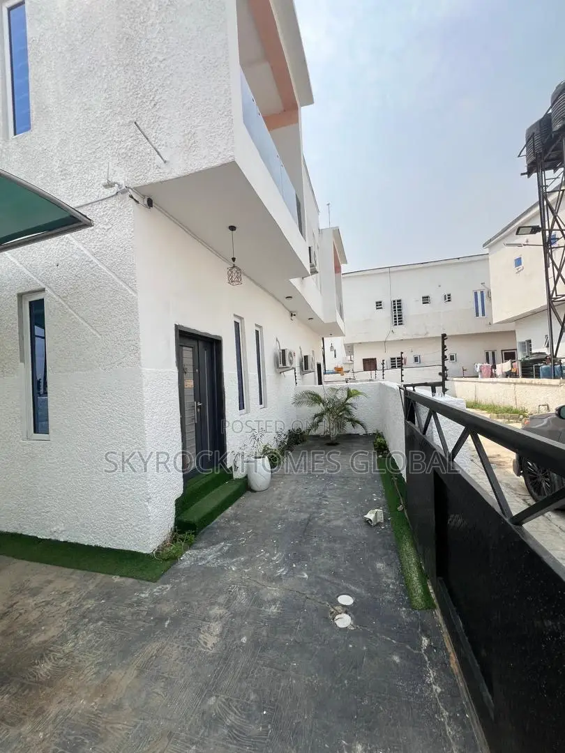 Furnished 4bdrm Duplex in Abraham Adesanya Estate for rent in Abraham Adesanya Estate
