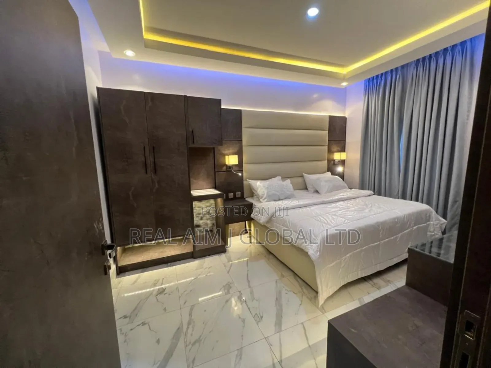 A 13 Rooms Hotel, Lounge, Pool, Restaurant for Sale at Rayfield Jos So in Jos
