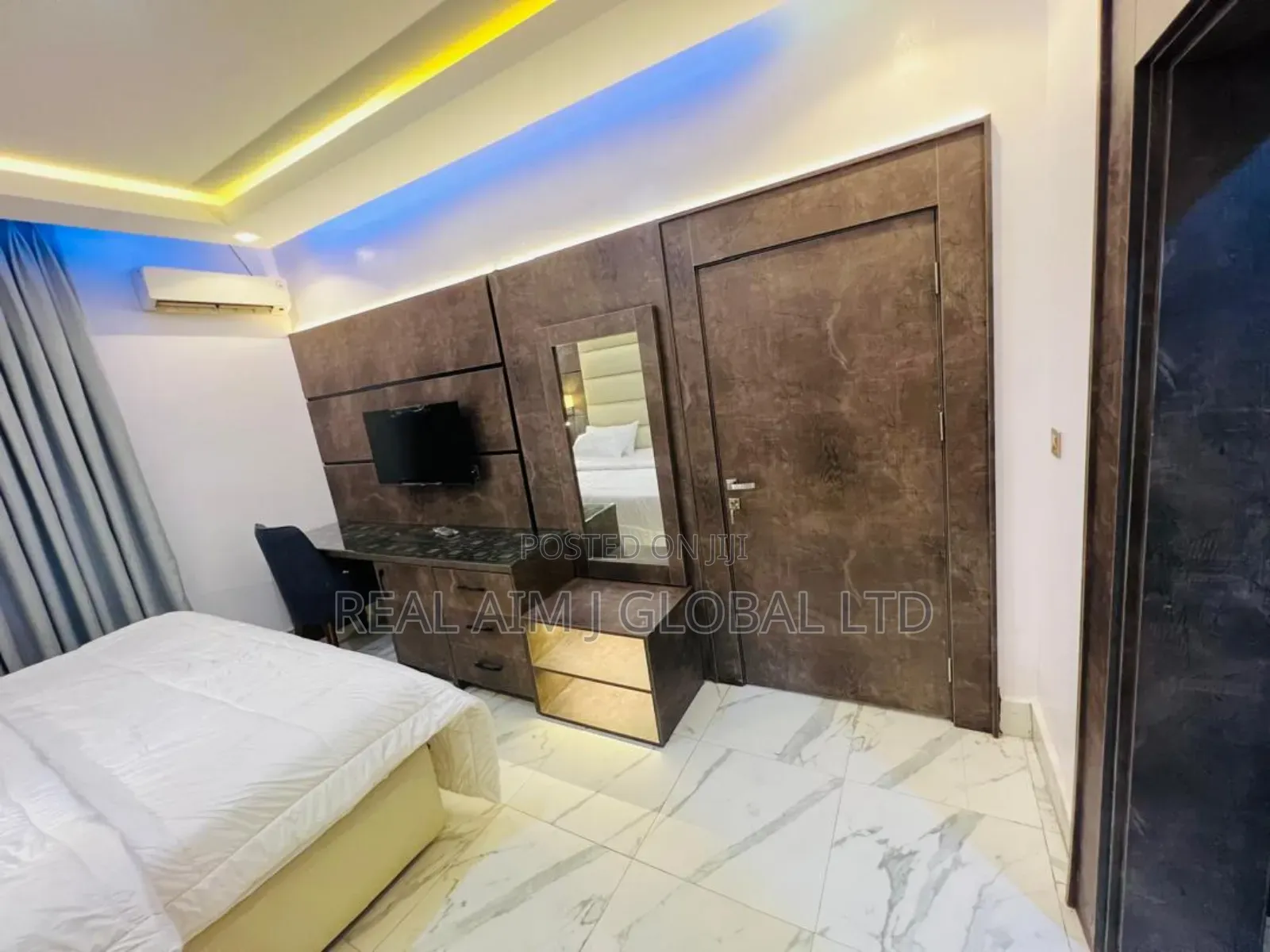 A 13 Rooms Hotel, Lounge, Pool, Restaurant for Sale at Rayfield Jos So in Jos