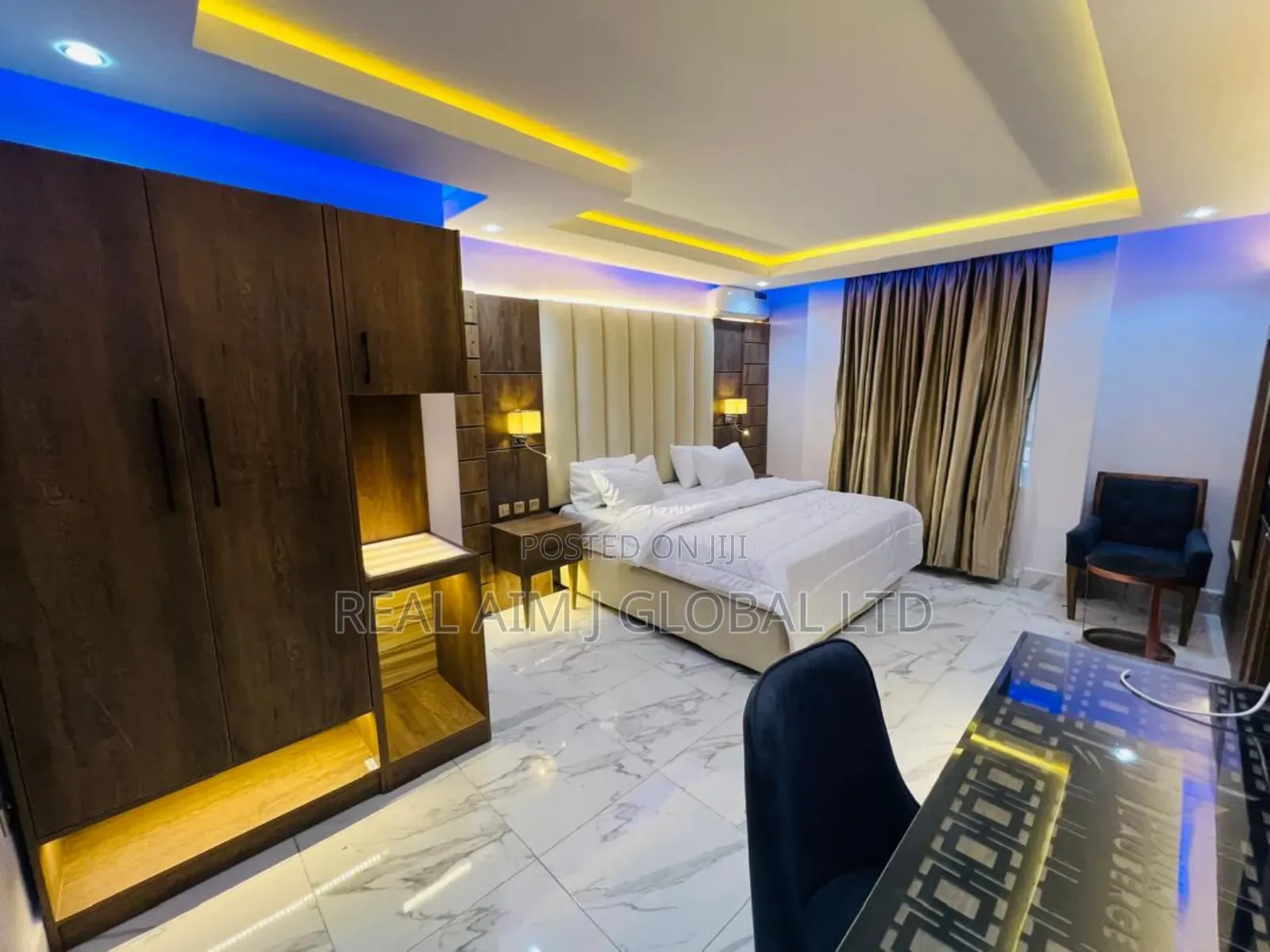 A 13 Rooms Hotel, Lounge, Pool, Restaurant for Sale at Rayfield Jos So in Jos