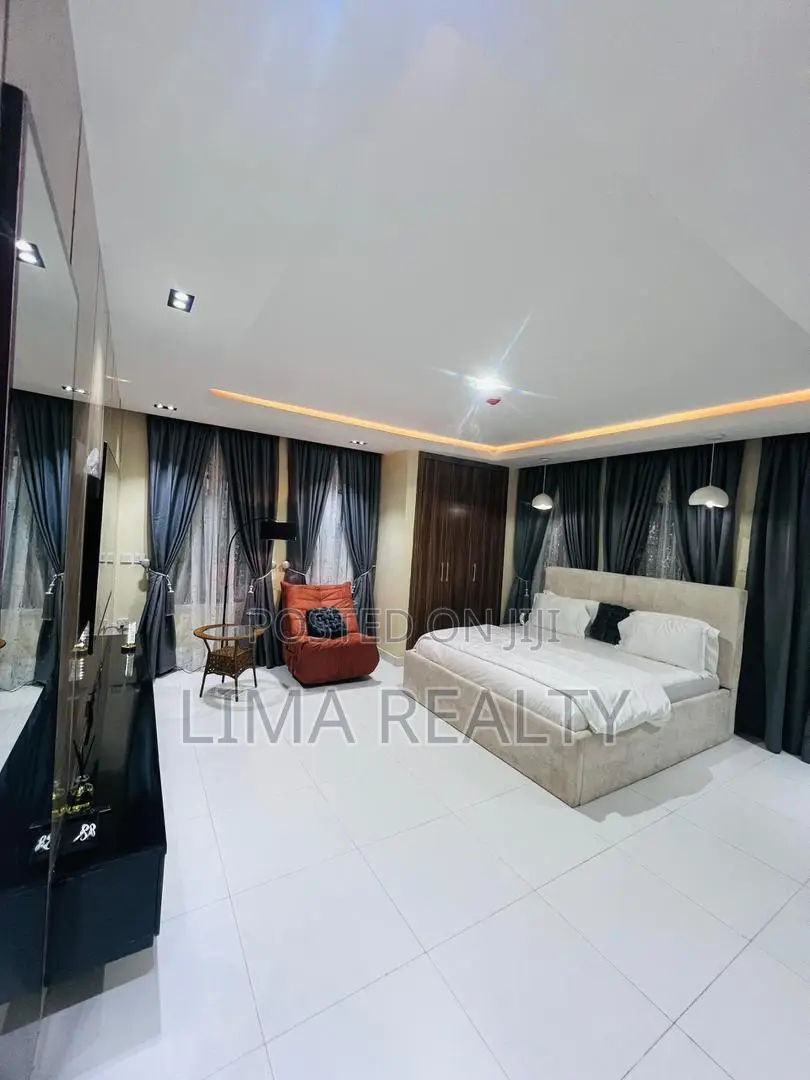 2 Bedroom Victoria Island in Adeola Odeku