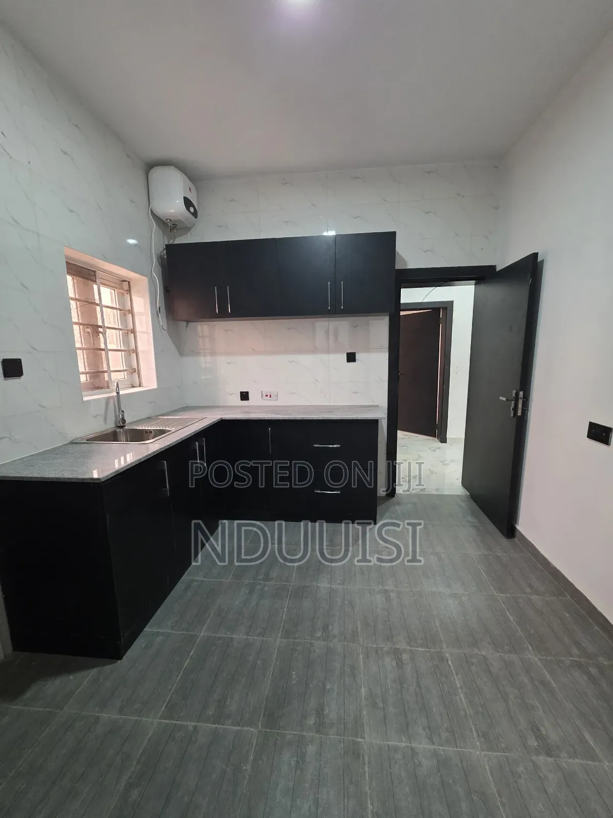 16bdrm Apartment in Jahi for sale in Jahi