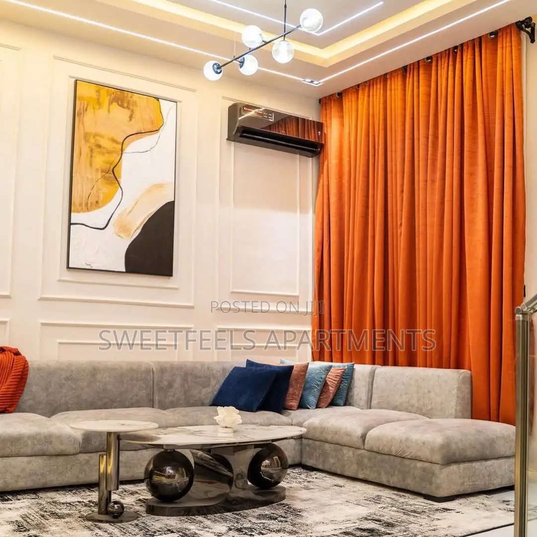3bedroom Apartment With a Private Cinema in Osapa london