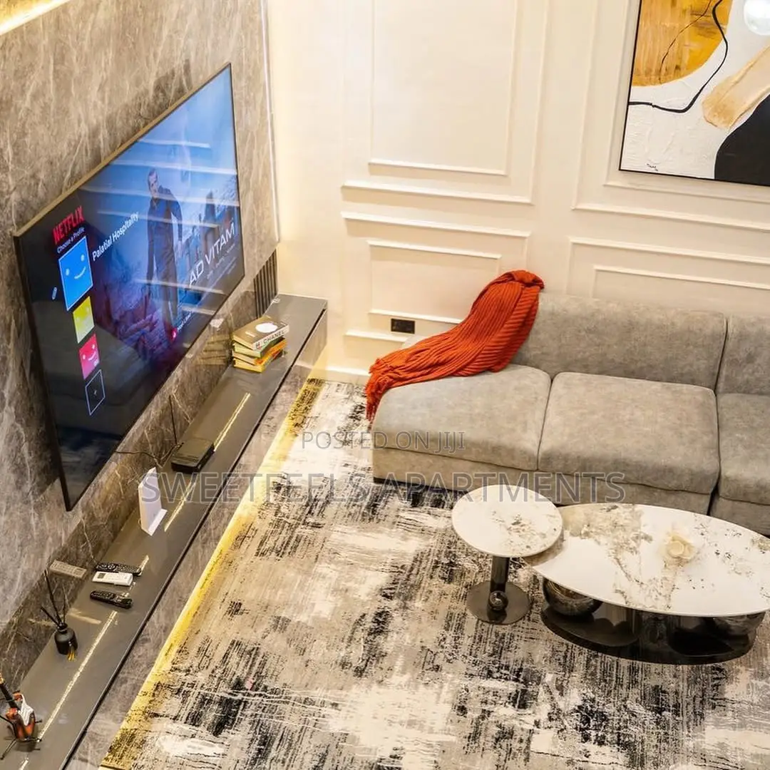 3bedroom Apartment With a Private Cinema in Osapa london