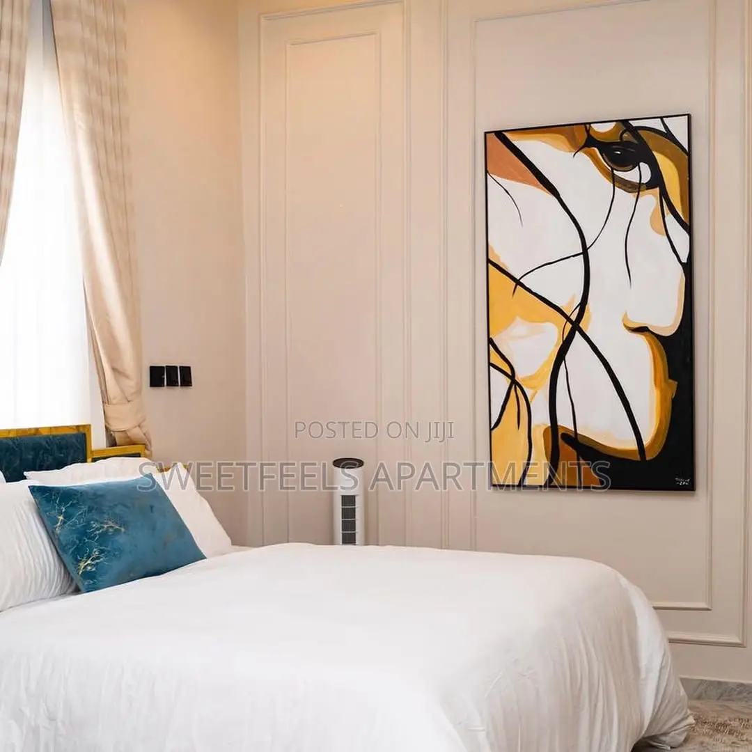 3bedroom Apartment With a Private Cinema in Osapa london