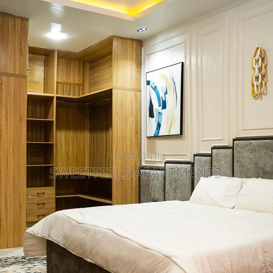3bedroom Apartment With a Private Cinema in Osapa london