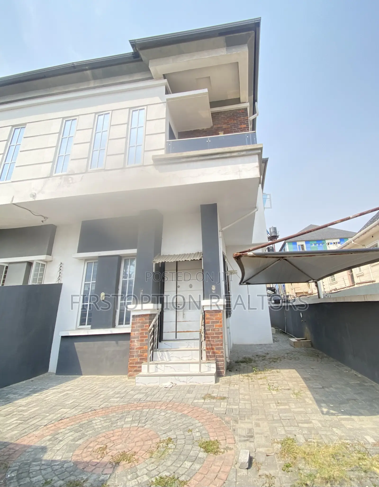 4bdrm Duplex in Ikota for sale in Ikota
