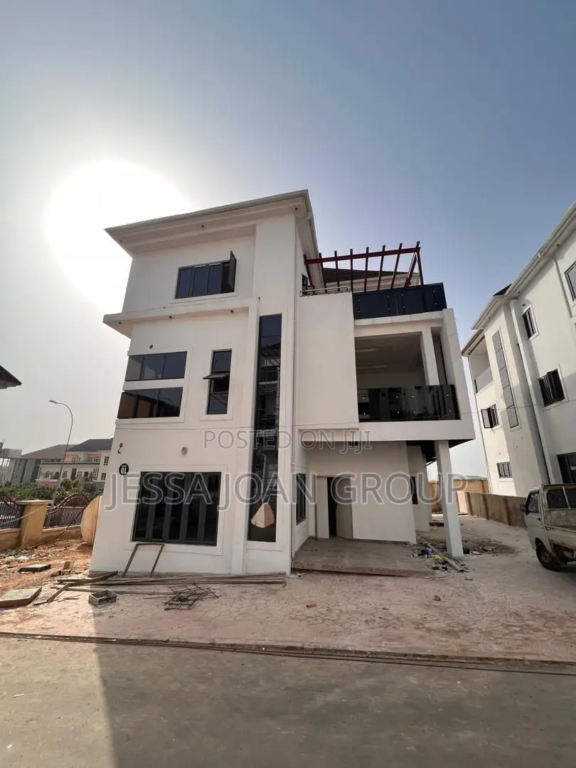 7bdrm Duplex in Guzape District for sale in Guzape District